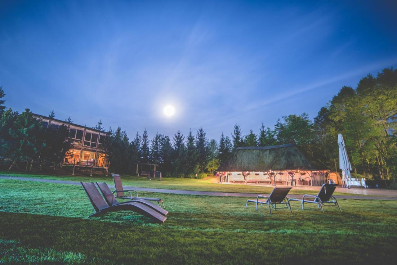 Dom Wypoczynkowy "Pod Strzecha" W Giewartowie Exteriér fotografie